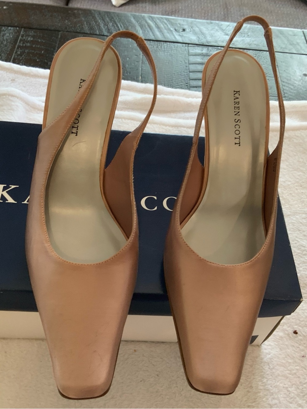 Karen Scott Women's pink satin Slingback Heels size 8.5 new sku 3251